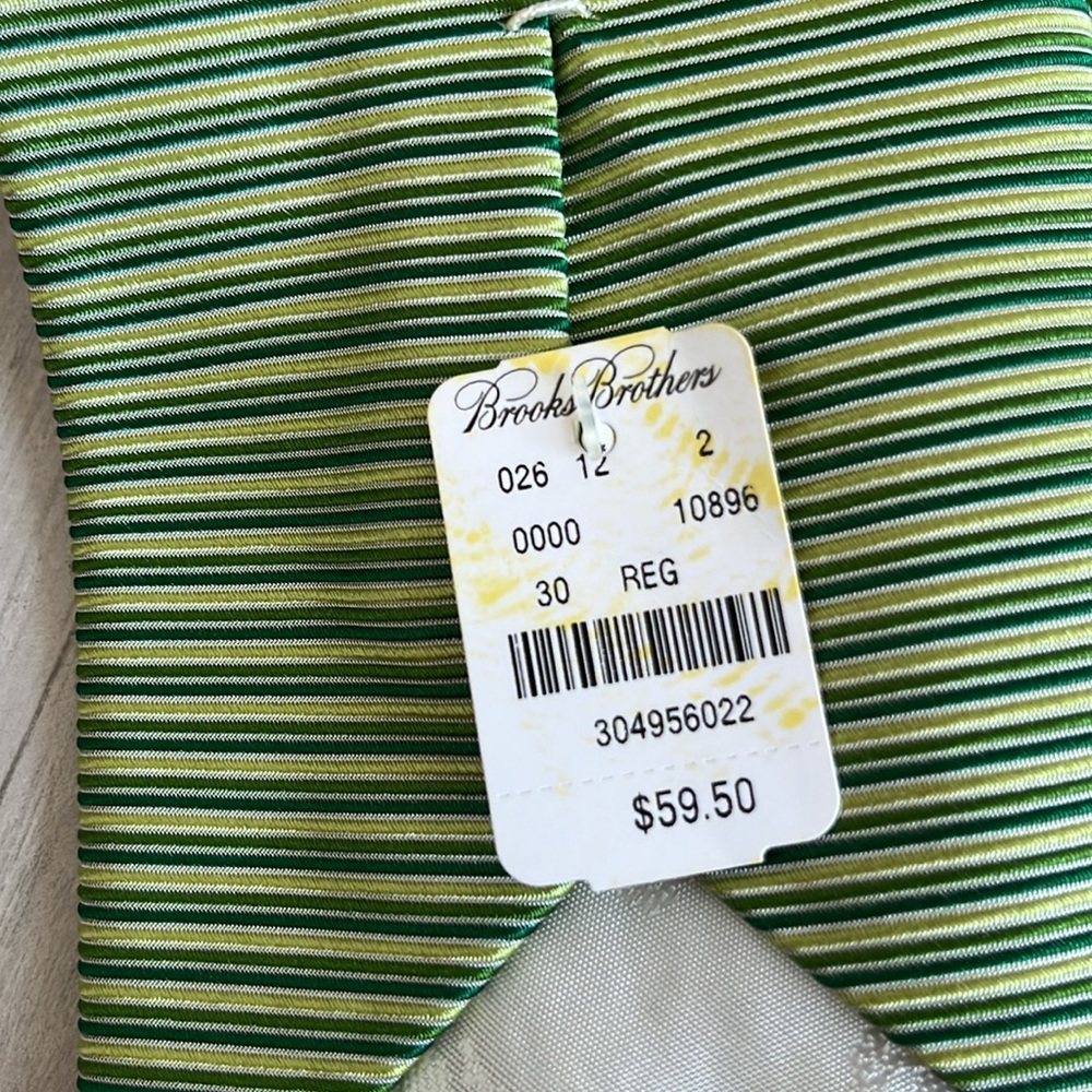 NWT brooks brothers silk tie - Picture 2 of 5
